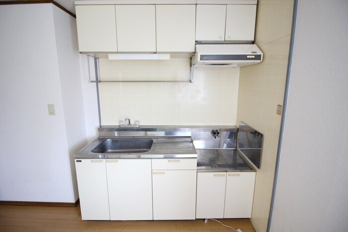 ＳｕｒｐｌｕｓⅢ宝Ｂの物件内観写真