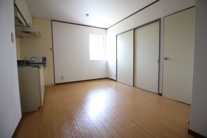 ＳｕｒｐｌｕｓⅢ宝Ｂの物件内観写真