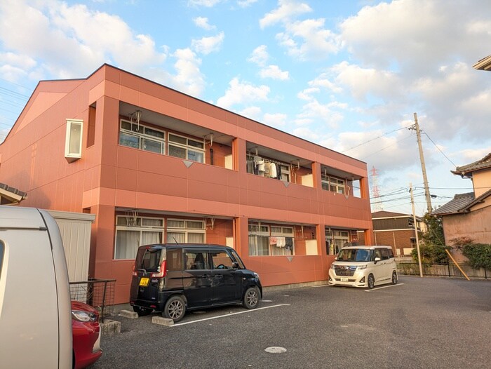 ディアウイングニシジマの物件外観写真