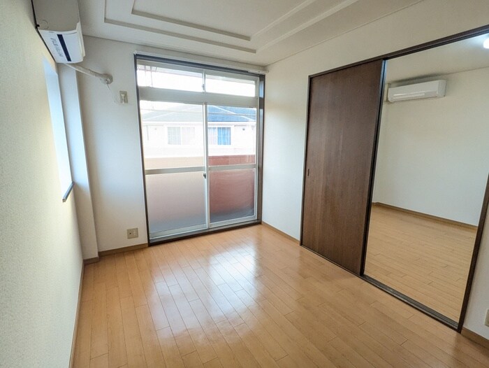 ディアウイングニシジマの物件内観写真