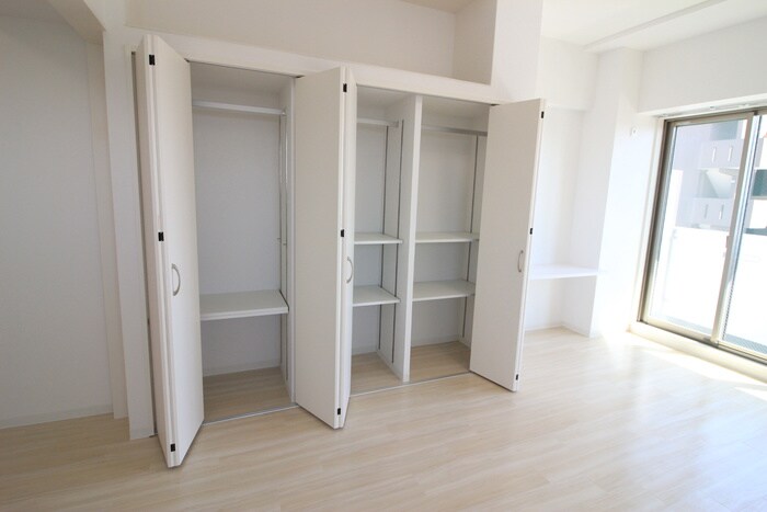 ボン・ヴィヴァン新清洲の物件内観写真