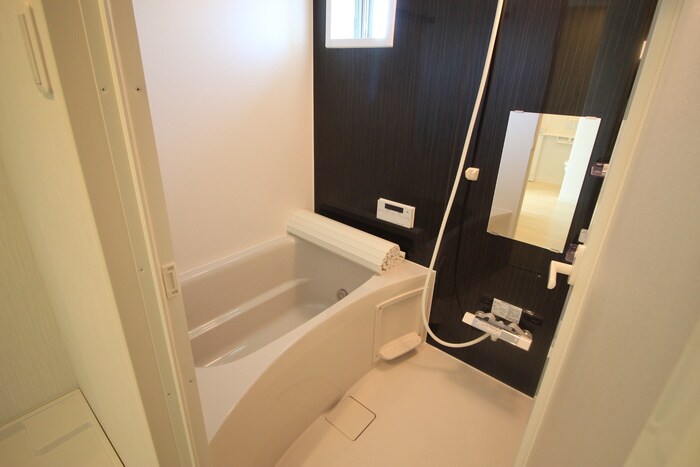 ボン・ヴィヴァン新清洲の物件内観写真