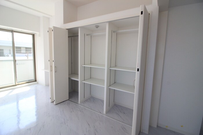 ボン・ヴィヴァン新清洲の物件内観写真