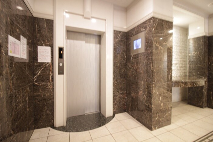 ﾌﾟﾚｻﾝｽ上前津ﾘﾗｸｼｱ(1402)の物件外観写真