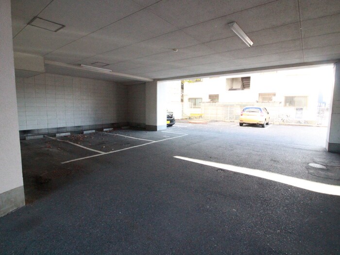 サンロ－ヤル香坂の物件外観写真