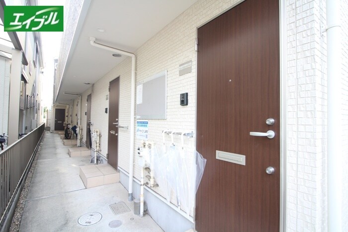 アースクエイク花塚の物件外観写真