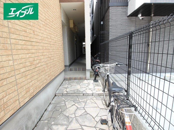 Residence Kamimaezuの物件外観写真