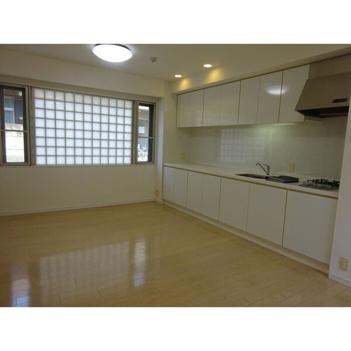 パ－クホ－ムズ覚王山ＷＥＳＴの物件内観写真