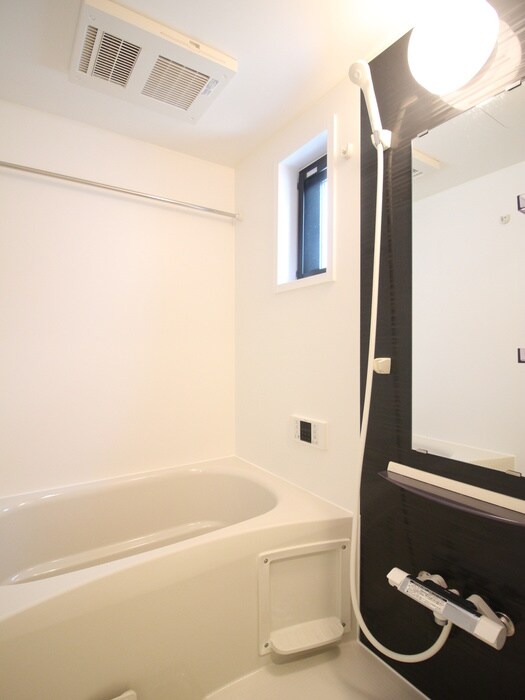 ＡＸＩＡ亀島の物件内観写真