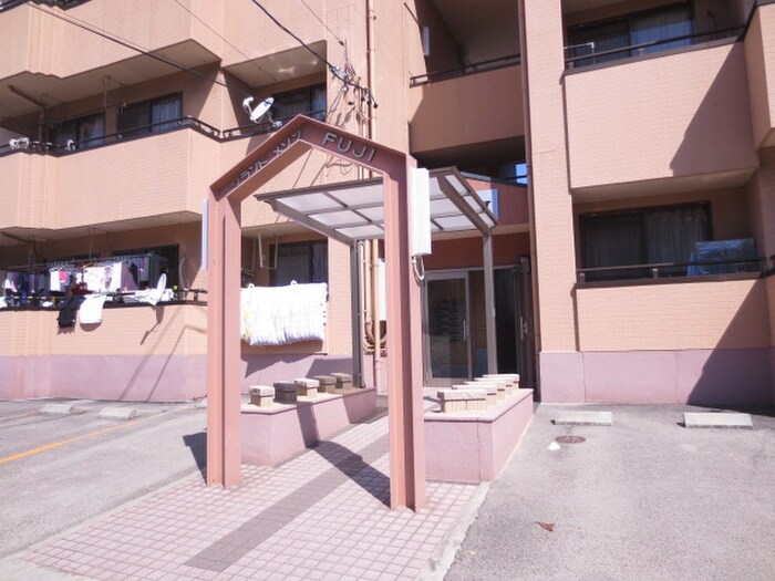 グランドメゾンフジの物件外観写真