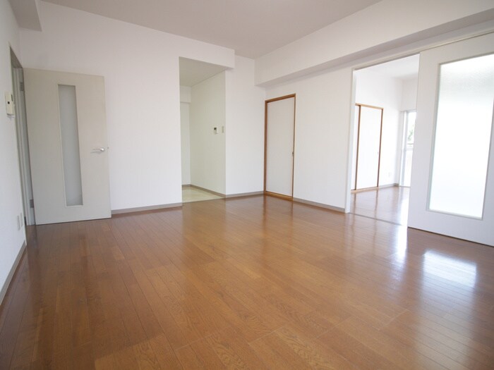 ファミ－ル一社の物件内観写真