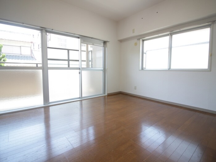 ファミ－ル一社の物件内観写真