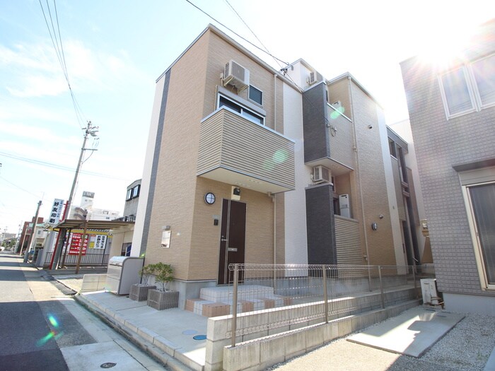 Globe amaranth 庄内通の物件外観写真