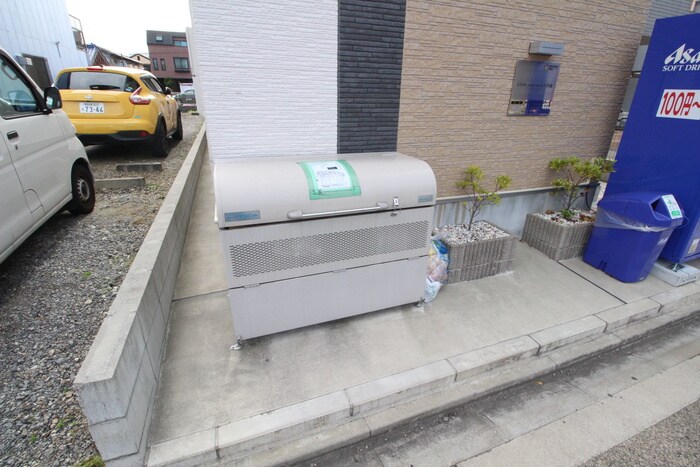 Globe amaranth 庄内通の物件外観写真