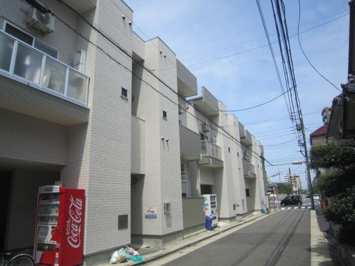 エムズガーデンの物件外観写真