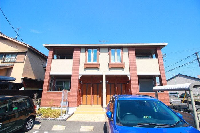 モンテリサイアの物件外観写真