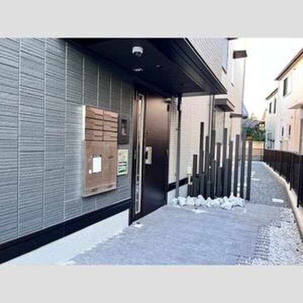 マリポーサ高畑Bの物件外観写真