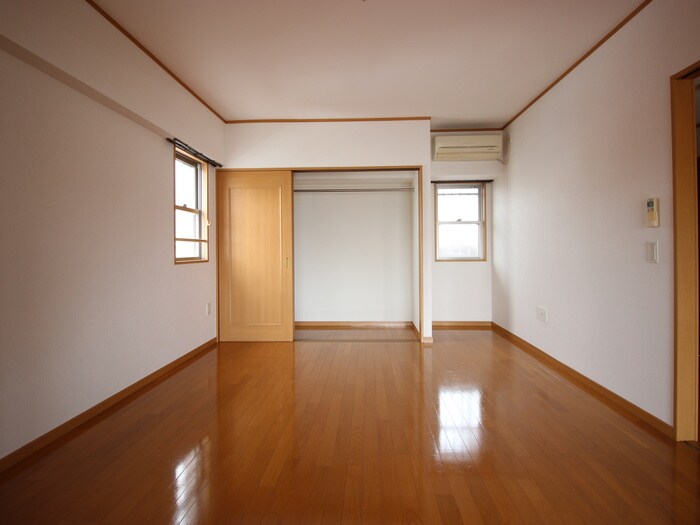 サンリット一番館の物件内観写真