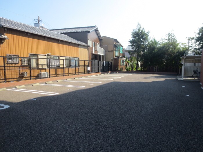 サンリット一番館の物件外観写真