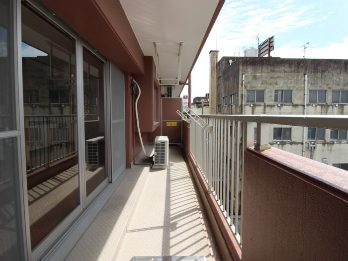 サンリット一番館の物件内観写真