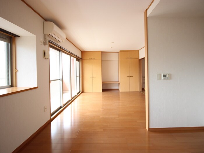 サンリット一番館の物件内観写真