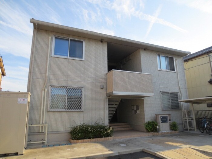 ドマ－ニの物件外観写真