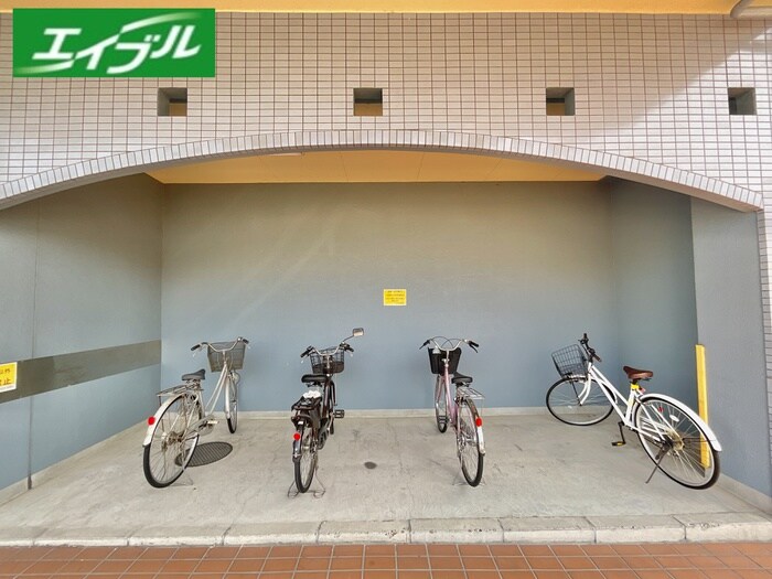 クレインハイムの物件外観写真