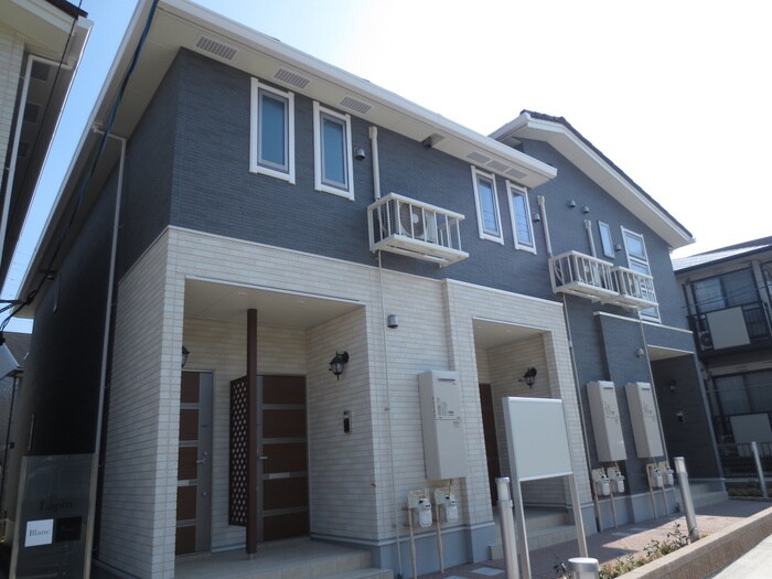 ラパンノアールの物件外観写真