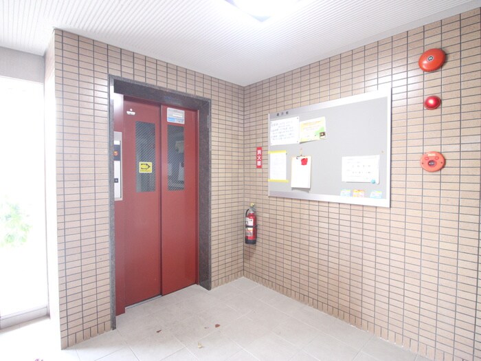 リベラ大曽根の物件外観写真