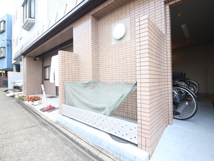 リベラ大曽根の物件外観写真