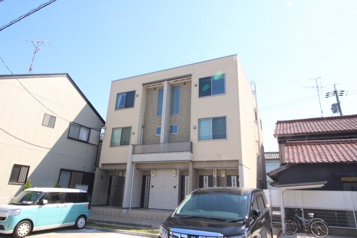 シェモア角割の物件外観写真