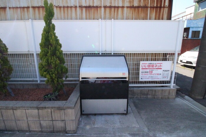 シェモア角割の物件外観写真