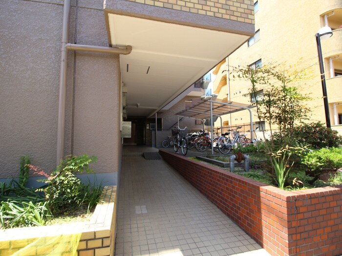 ユニ－ブル第二天白の物件外観写真