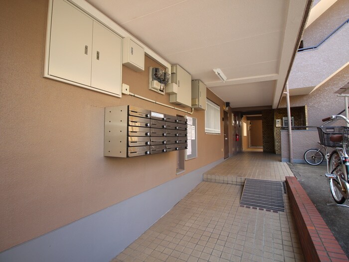 ユニ－ブル第二天白の物件外観写真