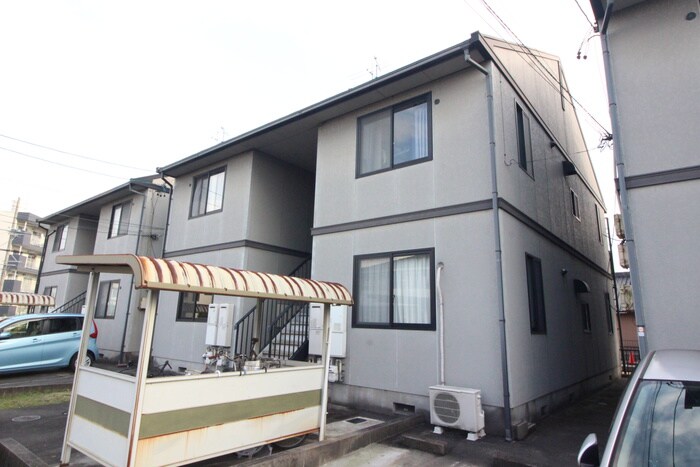 グランドールB棟の物件外観写真