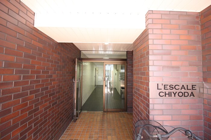 レスカール千代田の物件外観写真