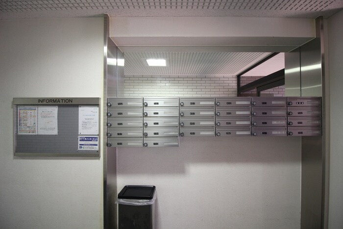 レスカール千代田の物件外観写真