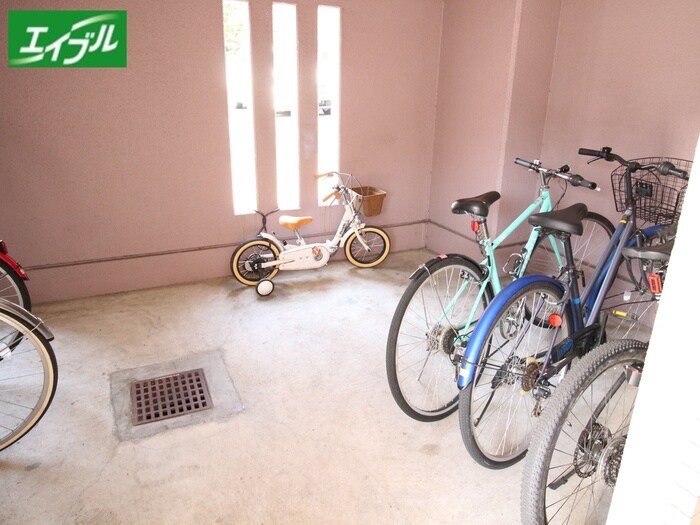 レスカール白金の物件外観写真