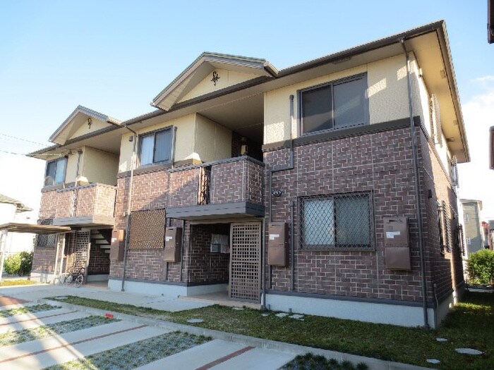 サンタヴィラの物件外観写真