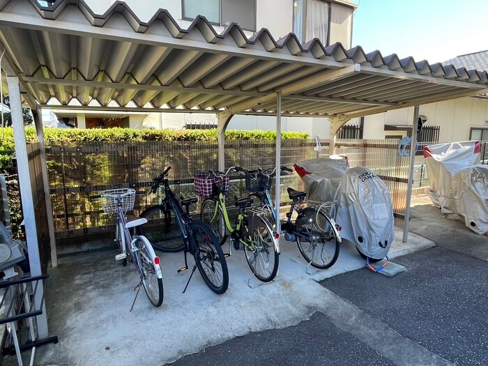 高重ビルの物件外観写真