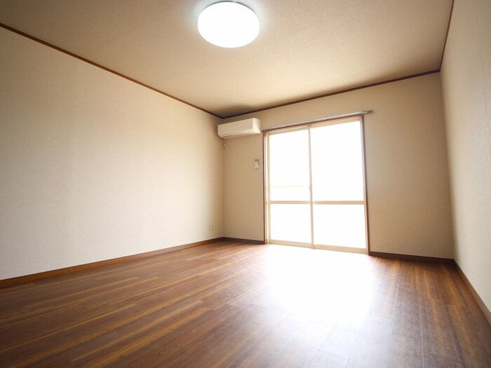 シーズンコート妙興寺の物件内観写真