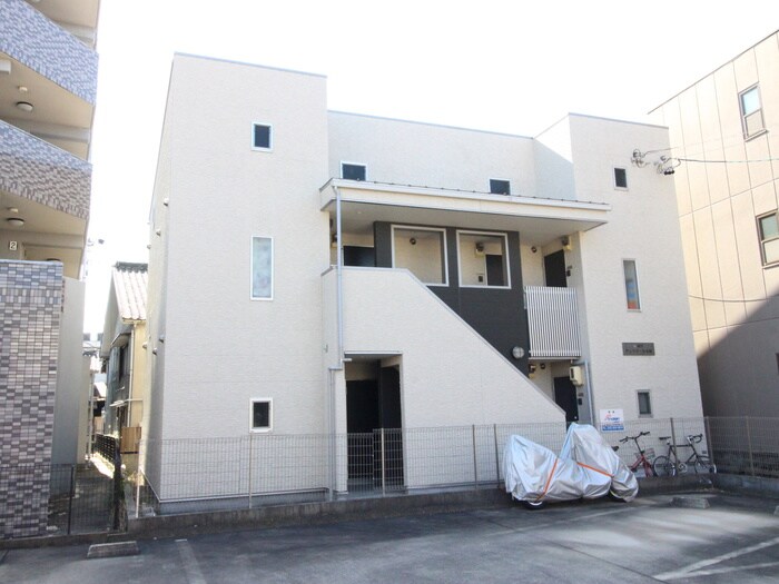 ヴェリテール本陣の物件外観写真