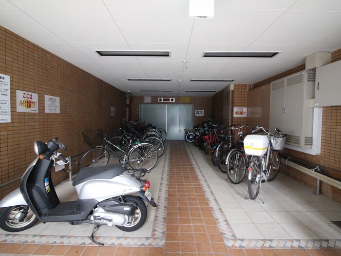 ﾗｲｵﾝｽﾞﾏﾝｼｮﾝ丸の内第5(1303)の物件外観写真