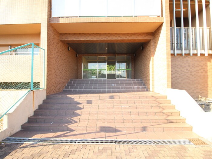 ア・レーズ平子の物件外観写真