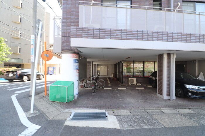 ローズガーデン楠元の物件外観写真