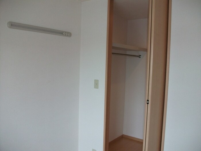 ヴォラ－レⅠの物件内観写真