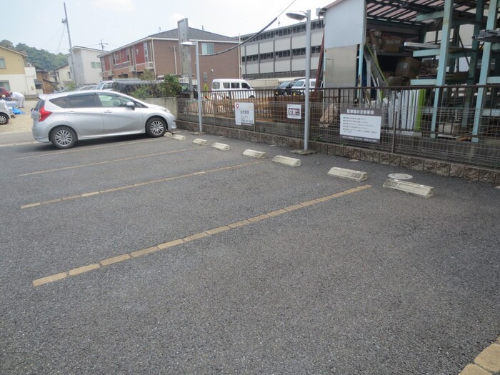 ウヴェルテュールの物件外観写真