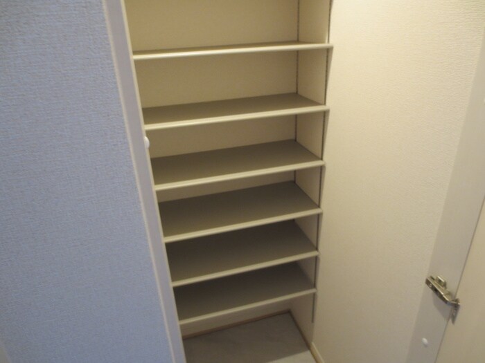 ウヴェルテュールの物件内観写真