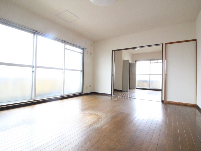 ラ・ジョ－ヌの物件内観写真