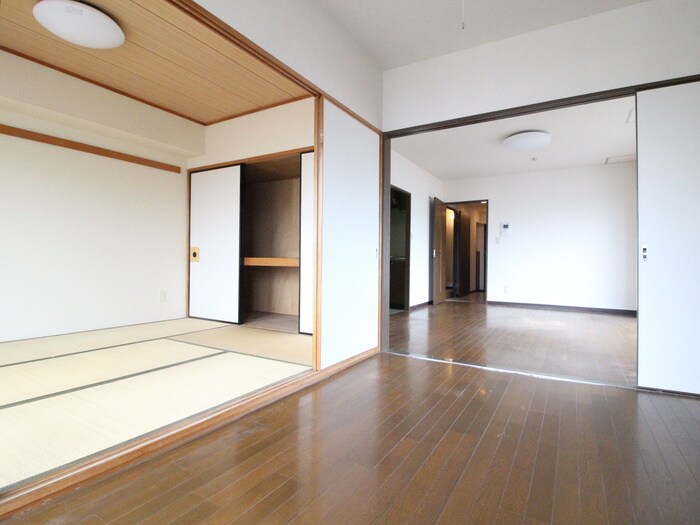 ラ・ジョ－ヌの物件内観写真